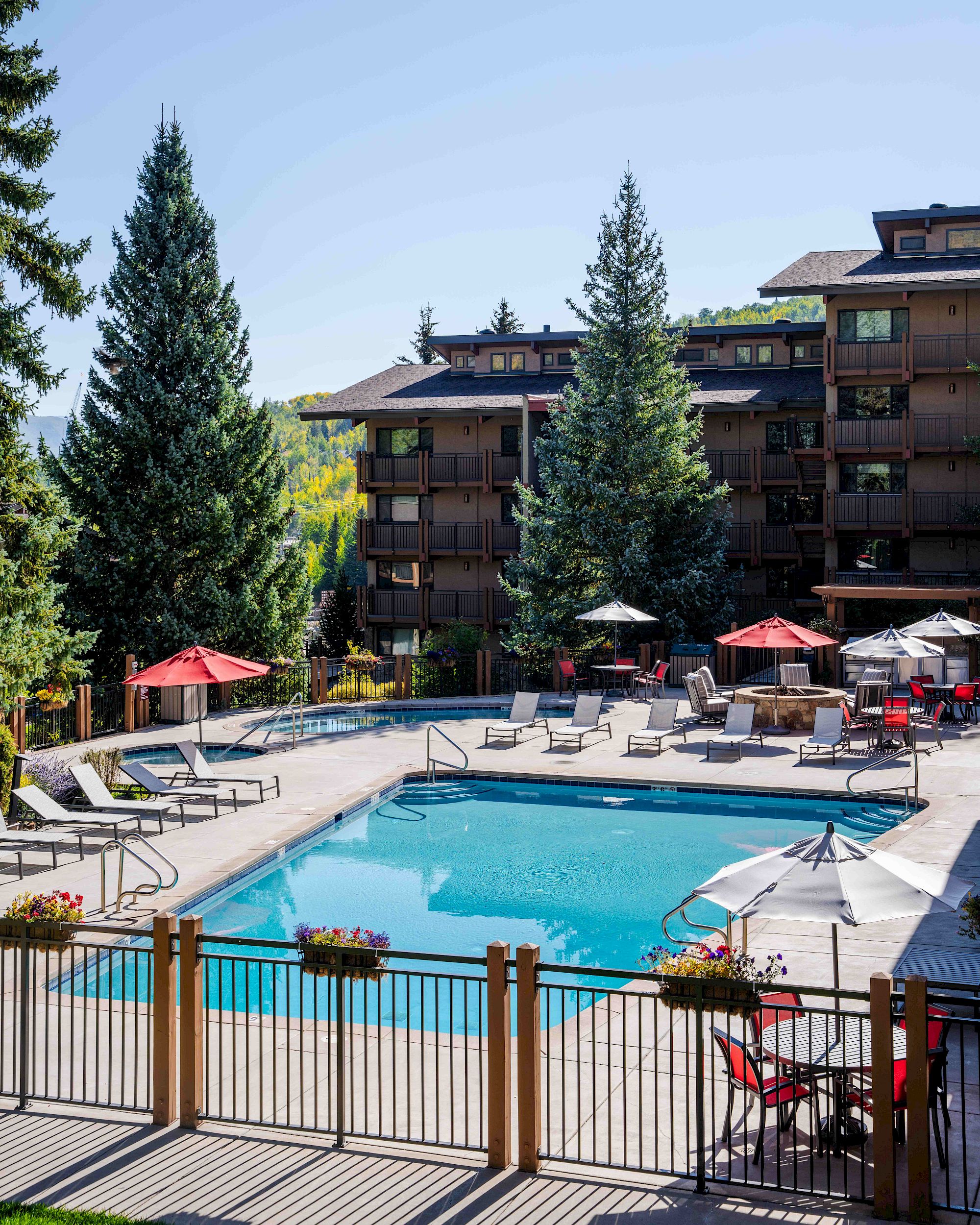 Piscine extérieure du Stonebridge Inn